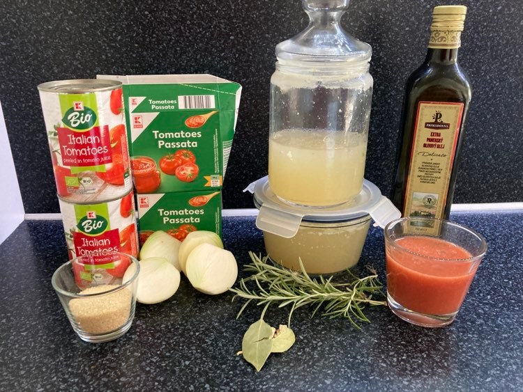 ingredience na rajčatovou polévku